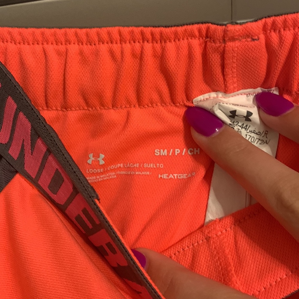 Pink and grey athletic under armor shorts with pockets!! - Picture 3 of 3